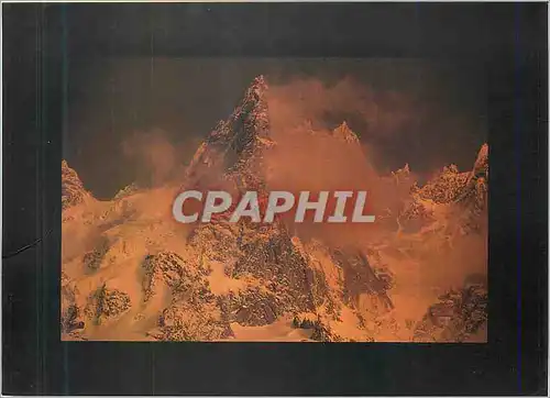 Cartes postales moderne Massif du Mont Blanc Coucher de soleil sur l Aiguille ed Blaitiere