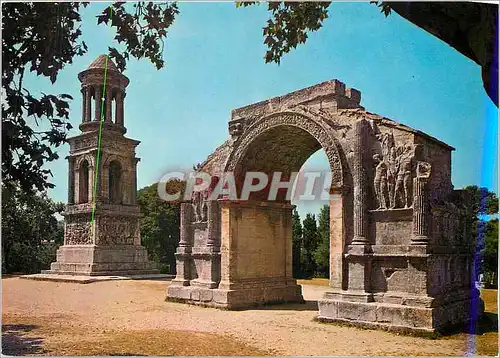 Cartes postales moderne Saint Remy de Provence Glanum Les Antiques Mausolee des Jules et Porte Monumentale de Glanum