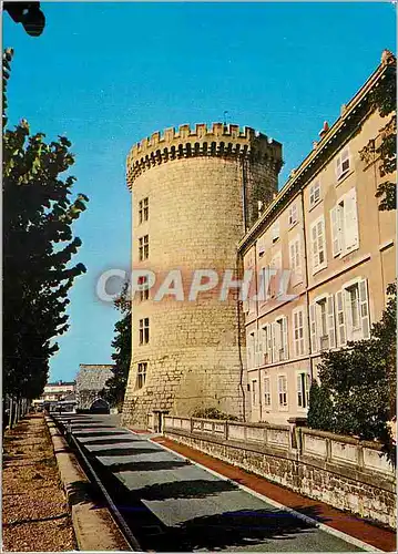 Cartes postales moderne Chambery Le Donjon ou Tour Ronde (XIIe S) dans le Jardins de la Prefecture