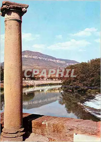 Moderne Karte Millau (Aveyron) Les Quais du Tarn au Fond le Causse Noir