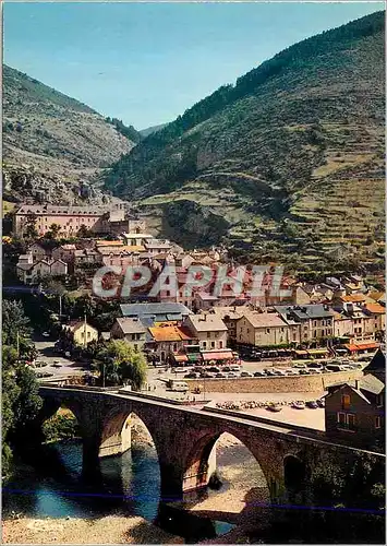 Cartes postales moderne Les Gorges du Tarn Les Beaux Sites de la Lozere Vue Generale du Village Medieval de Ste Enimie