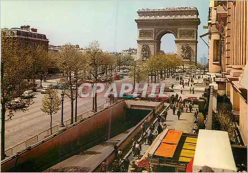 Cartes postales moderne Paris Les Champs Elysees et l'Arc de Triomphe