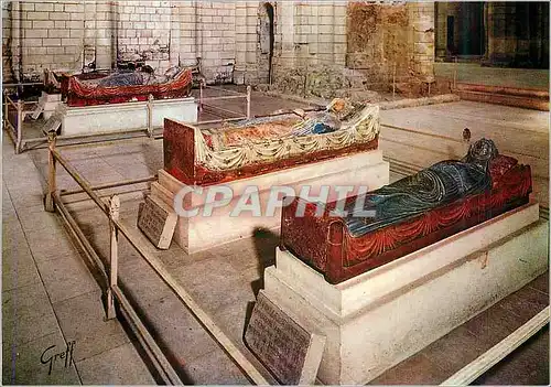 Cartes postales moderne Abbaye de Fontevraut (Maine et Loire) Tombeaux des Plantagonels eleves aux 12 et 13e s ou reposn