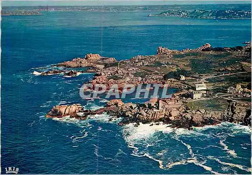 Cartes postales moderne Ploumanac'h en Perros Guirec La Pointe de Poulmanac'h Le Phare la Cote la Pointe du Chateau