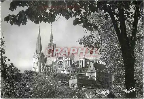 Cartes postales moderne Les Merveilles de Chartres (Eure et Loir) La Cathedrale (XIIe Siecle) ses deux Fleches et le Cro