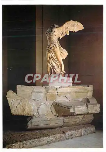Cartes postales moderne Louvre Departement des Antiquites Grecques Victoire de Samothrace Art Grec