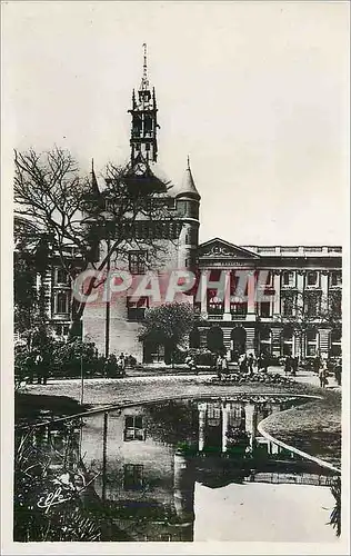 Cartes postales moderne Toulouse Pyrenees Ocean Square et Donjon au Capitole