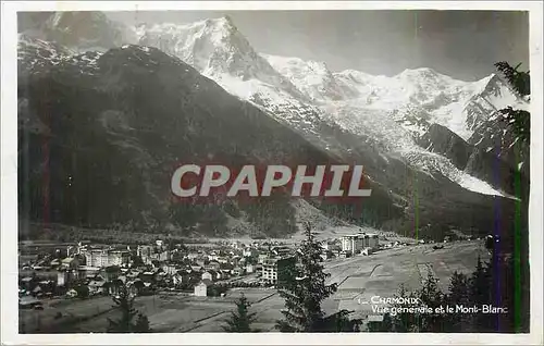 Cartes postales moderne Chamonix Vue Generale et le Mont Blanc