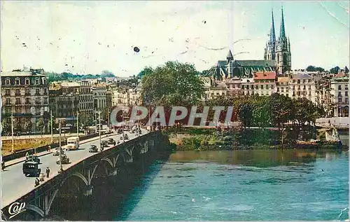 Cartes postales moderne Bayonne l'Adour le Reduit la Cathedrale dans le Fond la Rhine