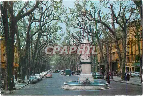 Cartes postales moderne Aix en Provence (Bouches du Rhone) La Cite du Roy Rene Le Cours Mirabeau Au Premier Plan