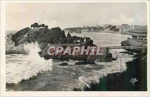 Cartes postales moderne Biarritz Pyrenees Ocean Le Rocher du Basta