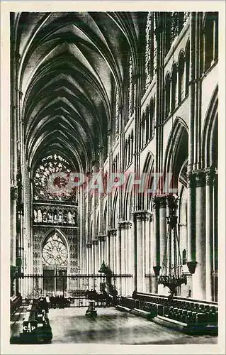 Cartes postales moderne Reims La Cathedrale La Nef prise du Choeur