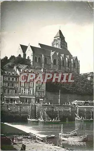 Moderne Karte Le Treport (Seine Maritime) Un Coin du Port et l'Eglise Bateaux de peche