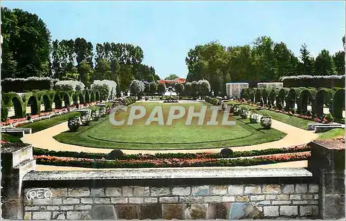 Cartes postales moderne Bourges (Cher) Les Pres Fichaux Le Tapis Vert