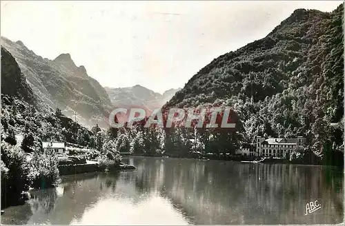 Cartes postales moderne Ax les Thermes La Perle des Pyrenees Alt 718 m Le Lac d'Orgeix et la Dent d'Orlu (2220 m)