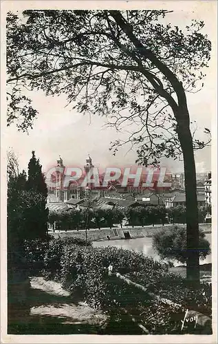 Moderne Karte Grenoble (Isere) L'Eglise du Sacre Coeur Vue du Jardin des Dauphins