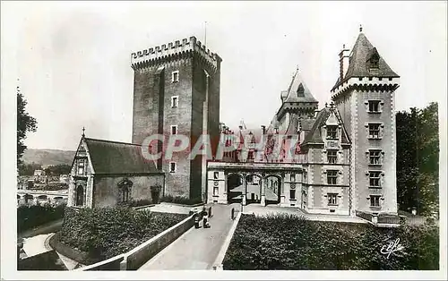Cartes postales moderne Pyrenees Ocean Pau Le Chateau Henri Donjon Facade et Entree