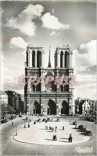 Cartes postales moderne Paris Notre Dame et la Place du Parvis