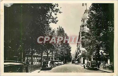 Cartes postales moderne Vichy Galeries couvertes et rue du Parc
