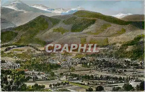 Cartes postales moderne Bagneres de Bigorre et le Pic du Midi