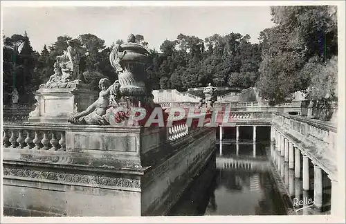 Moderne Karte Nimes Gard Jardin de la Fontaine Les Bains romains