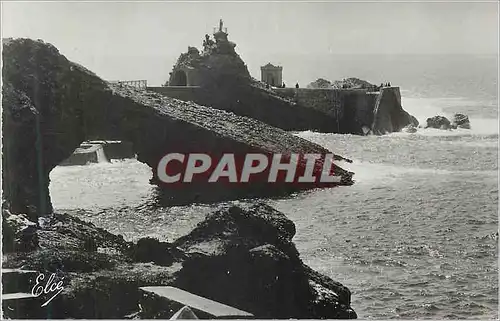 Cartes postales moderne Biarritz B Pyr Le rocher de la vierge