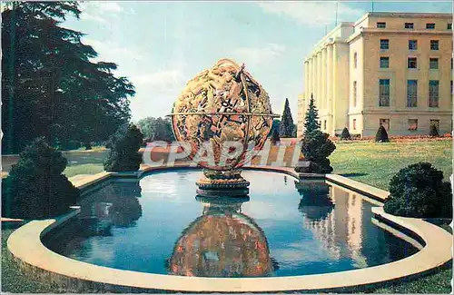 Cartes postales moderne Geneve Le Palais des Nations Unis et la Sphere Manship  Wilson