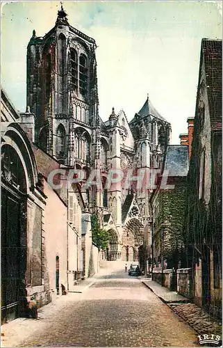 Cartes postales moderne Bourges Cher La Cathedrale vue de la Porte Jaune