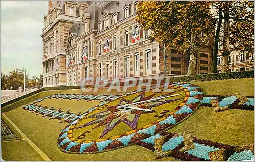 Cartes postales moderne Versailles L Horloge florale de l Hotel de Ville