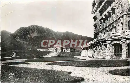 Cartes postales moderne Luchon Superbagneres Le Grand Hotel et la Gare du Funiculaire