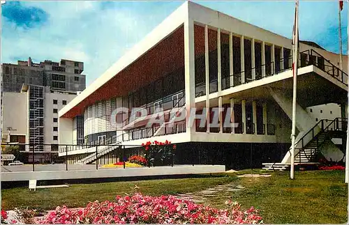 Moderne Karte Royan Massif de fleurs devant le Palais des Congres
