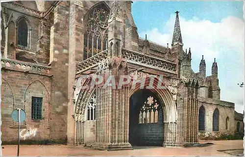 Cartes postales moderne Dol de Bretagne Porche de la Cathedrale