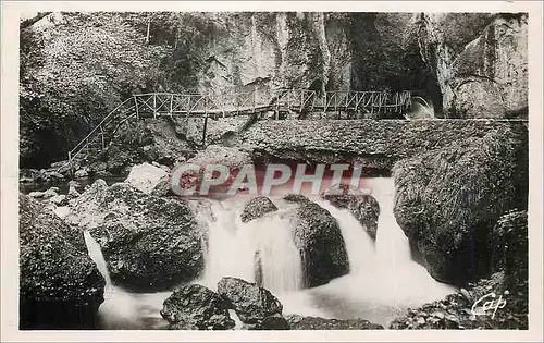 Cartes postales moderne Env de Vic sur Cere Le Pas de Cere