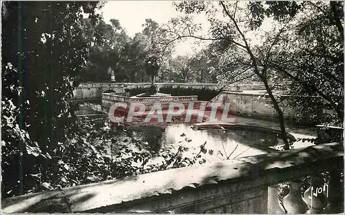 Moderne Karte Nimes Gard Jardins de la Fontaine Source de Nemausus