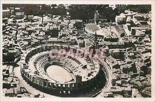 Cartes postales moderne Arles Ampitheatre Romain et le Theatre Antique