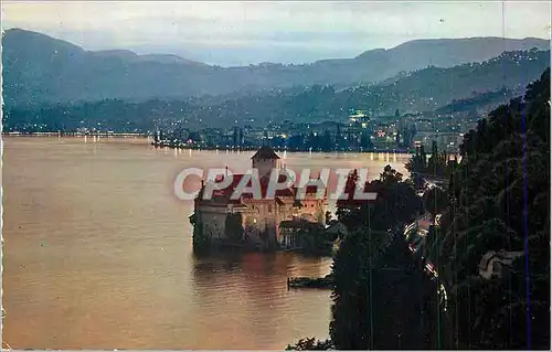 Moderne Karte Montreux Le Chateau de Chillon et la Ville au crepuscule