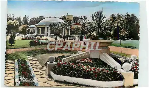 Cartes postales moderne Vittel Dans le Parc