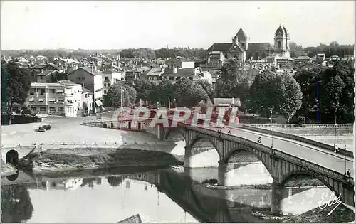 Cartes postales moderne Dax Landes Le Font Au fond La Cathedrale