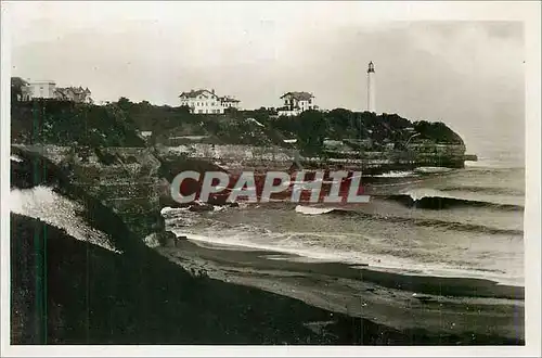 Cartes postales moderne Biarritz Le Phare et la Plage de la Chambre d Amour