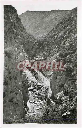 Cartes postales moderne Defile de Pierre Lys Aude La Route dans les Gorges