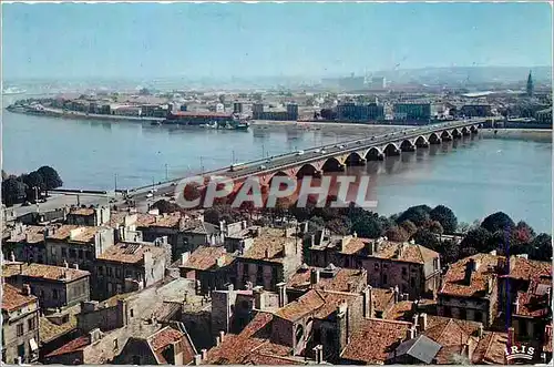 Cartes postales moderne Bordeaux Gironde Vue generale Le Pont sur la Garonne