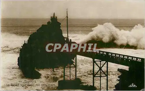 Cartes postales moderne Biarritz Le Rocher de la Vierge par Gros Temps