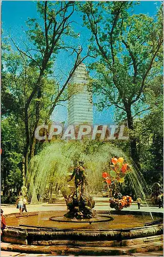 Cartes postales moderne Mexico The Back the Latin American Tower Fuente en Alameda