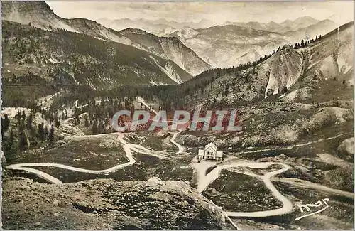Cartes postales moderne Col d'Izoard (Alt 2360 m) Le Refuge et les Lacets