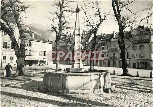 Cartes postales moderne Bonneville (Hte Savoie) La Fontaine sur la Place