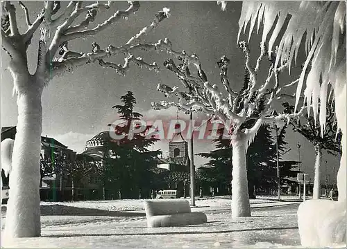 Cartes postales moderne Evian les Bains en Hiver Le Casino et l'Eglise