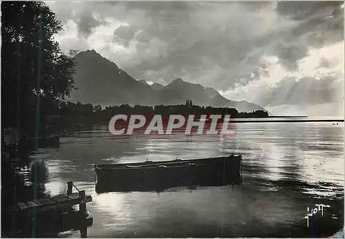 Cartes postales moderne Evian les Bains (Hte Savoie) Crepuscule sur le Lac Leman