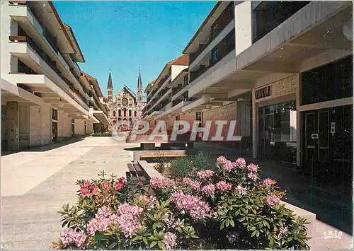 Cartes postales moderne Reims (Marne) Allee Flechambault et la Basilique St Remy