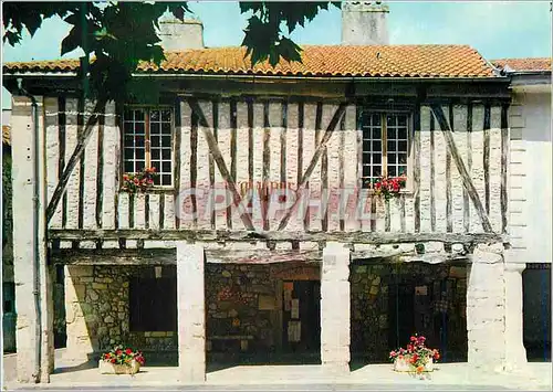 Cartes postales moderne Fources (Gers) Bastide du XIVe Batie autour d'une place Ronde