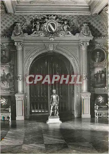 Cartes postales moderne Maintenon (E et L) Le Chateau Statue d'Henri IV Enfant Galerie